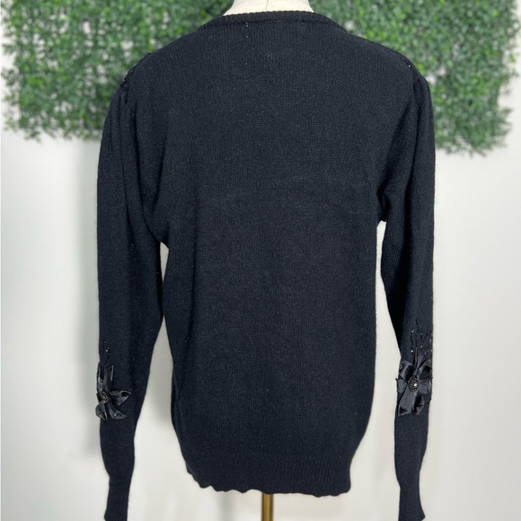 Vintage Rebecca Gray Wool Angora Black Floral Beaded Embroidered Sweater Size S - Picture 6 of 11